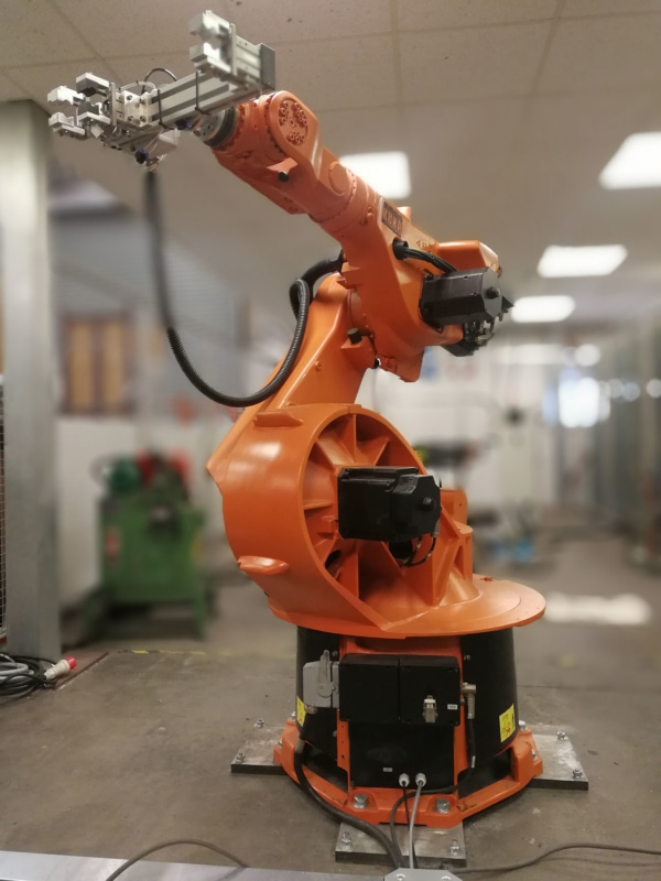 kuka KR30